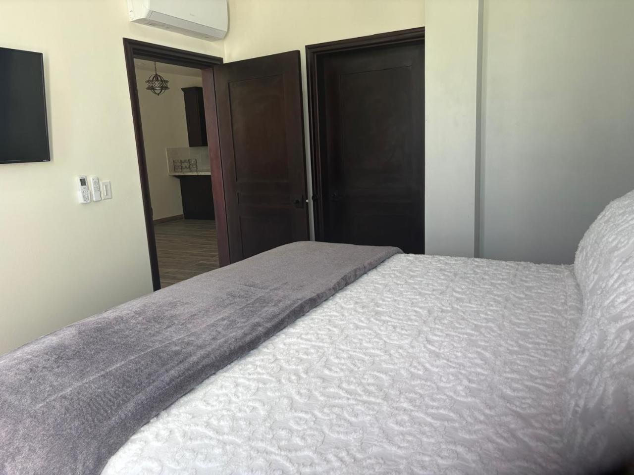 Ashton Court Belize Hotell Belize City Exteriör bild
