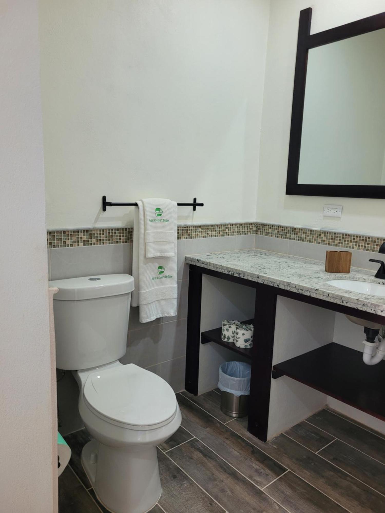 Ashton Court Belize Hotell Belize City Exteriör bild