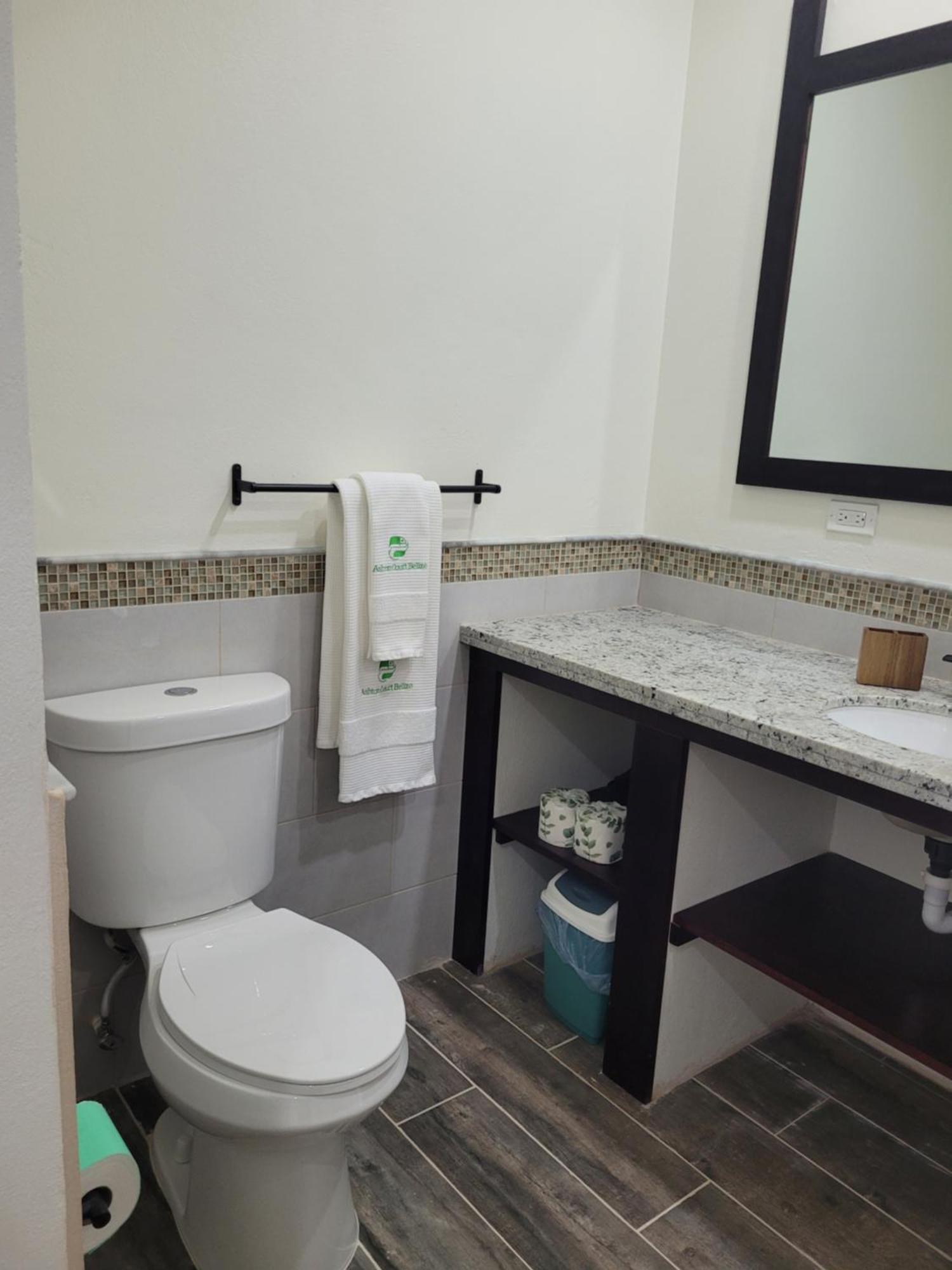 Ashton Court Belize Hotell Belize City Exteriör bild