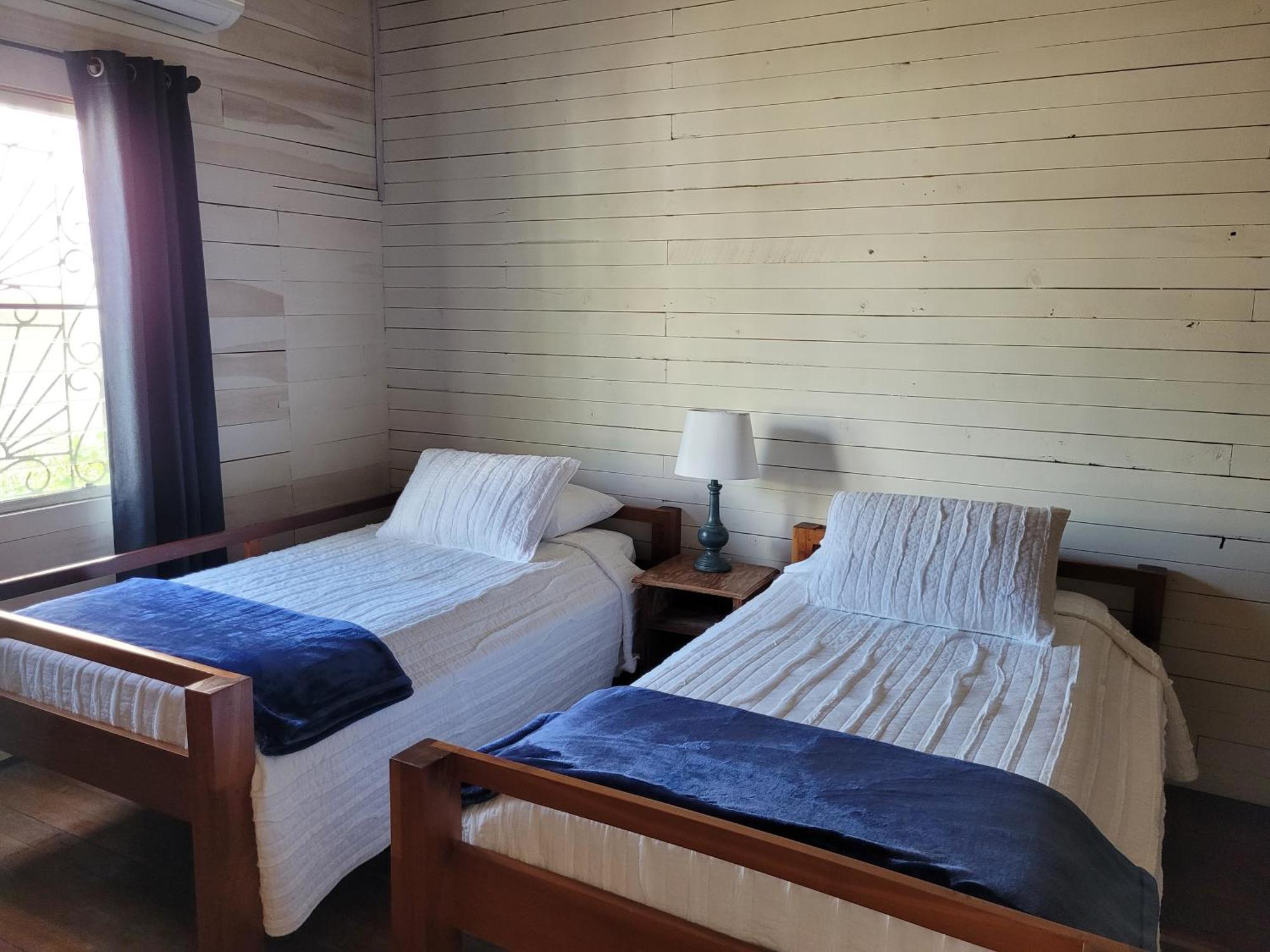 Ashton Court Belize Hotell Belize City Exteriör bild